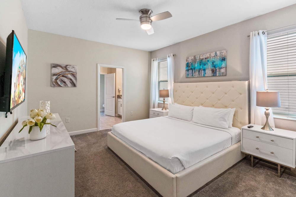House (Multiple Bedrooms)