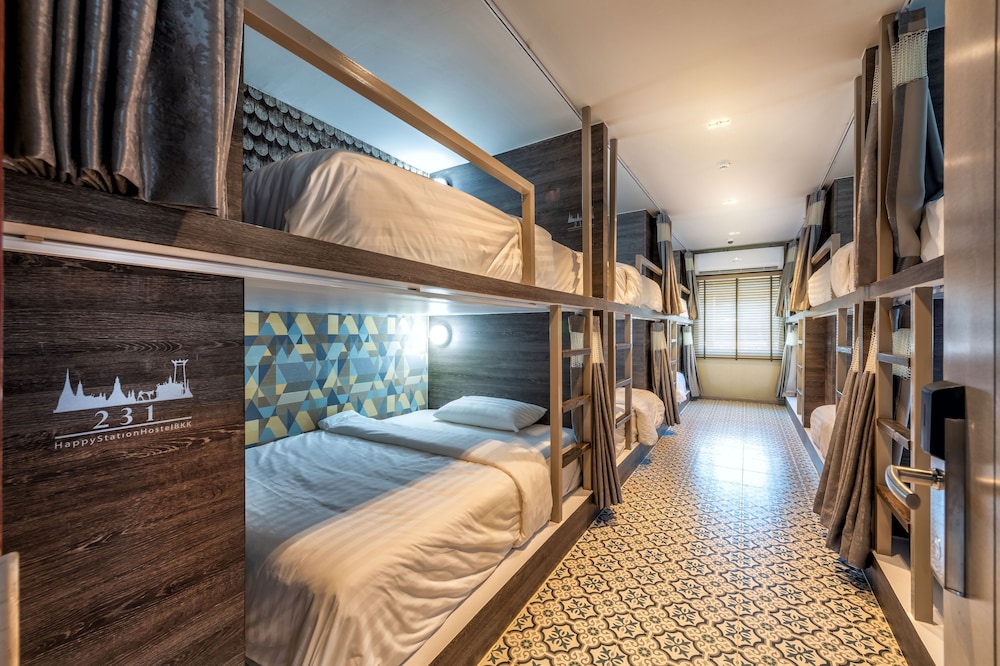12-Bed Mixed Dormitory photo 1