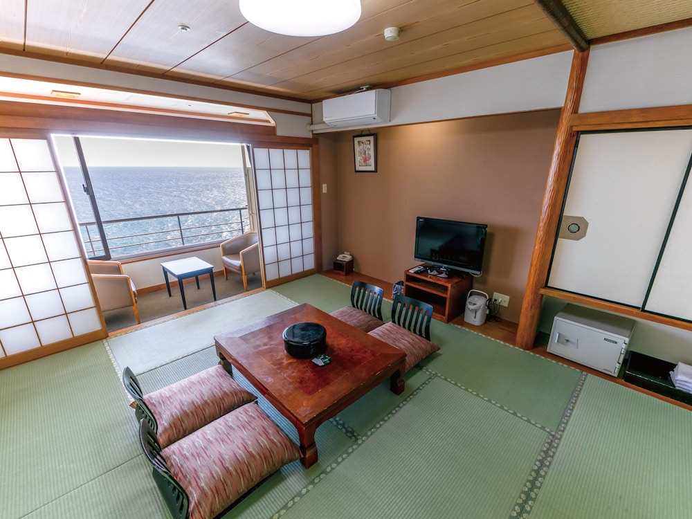 Standard Room - Photo 11