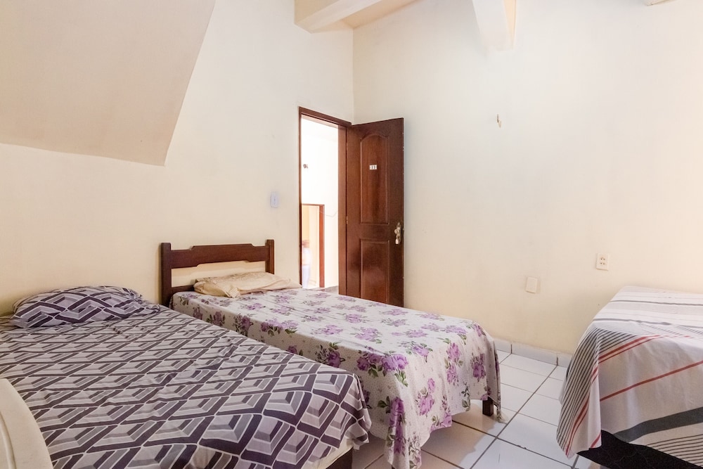 Triple Room, Multiple Beds