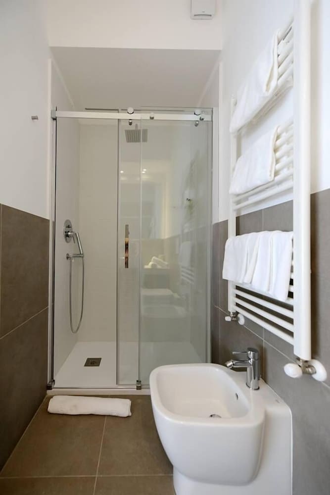 Double Room, 1 Queen Bed with Sofa bed photo 3