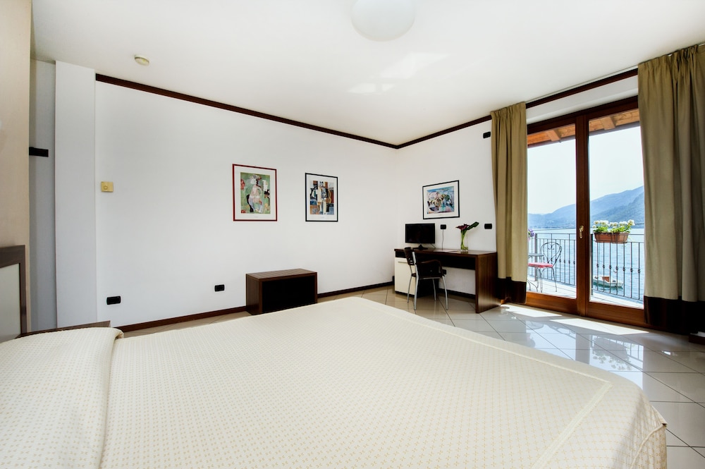 Double or Twin Room - Photo 1