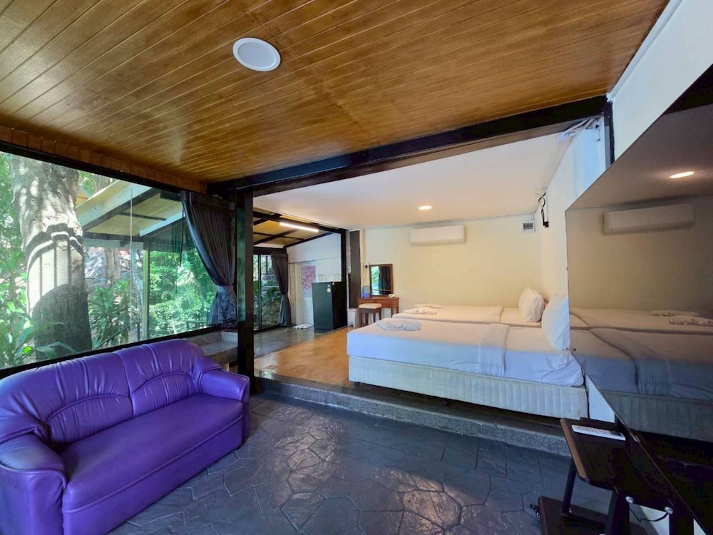 Deluxe Triple Room - Photo 7