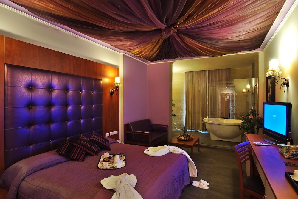 Romantic Suite - Photo 1