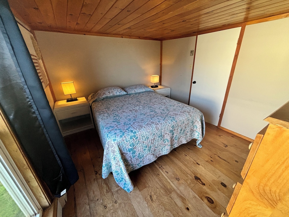Standard Duplex, 3 Bedrooms, Ocean View, Beachfront photo 1