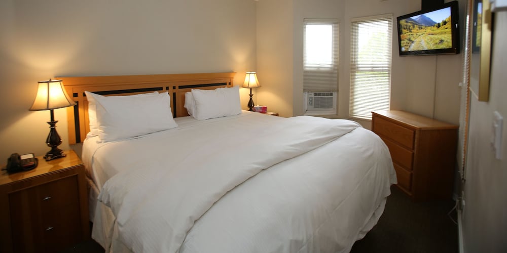 One Bedroom photo 2