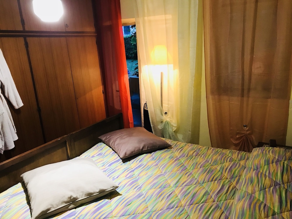Family Studio Suite, 2 Bedrooms, Accessible, Garden View photo 2