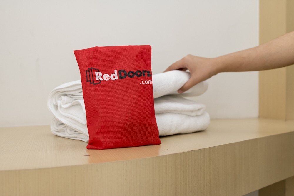 Double Room (Reddoorz) photo 2