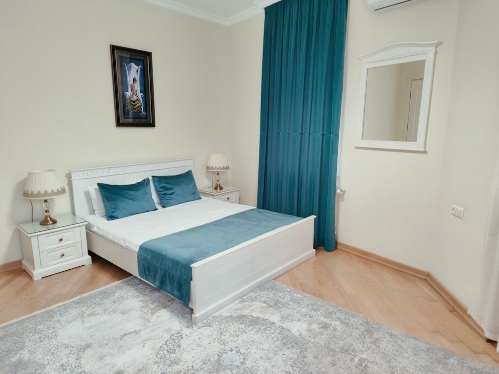 Deluxe Double Room, City View, Corner photo 1