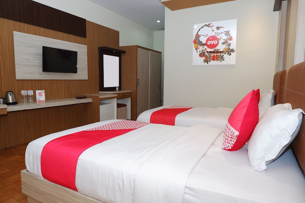 Standard Suite, 2 Twin Beds photo 2