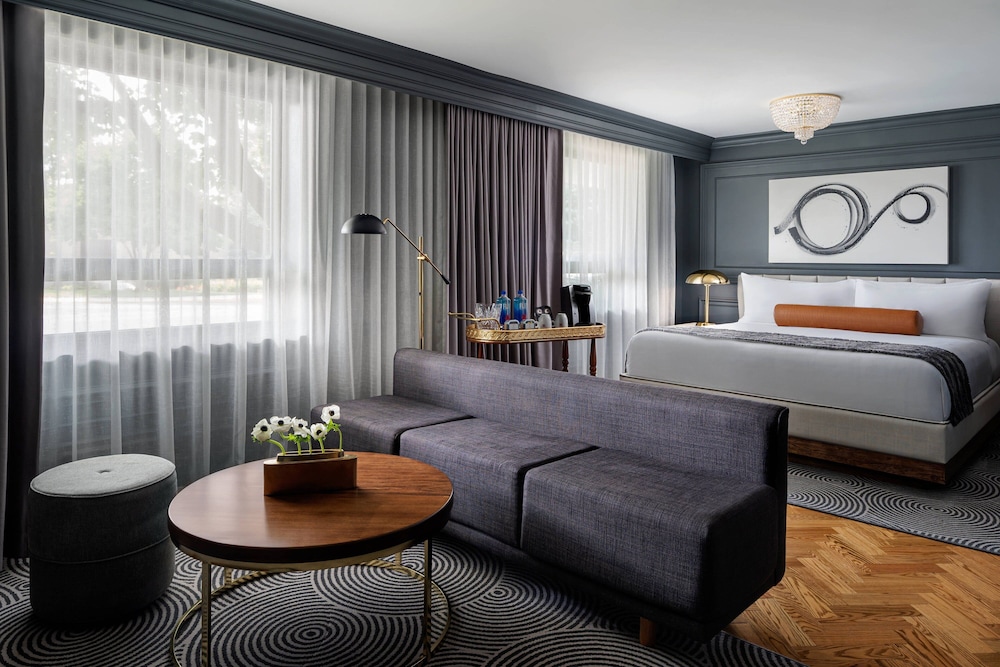 Junior Suite, 1 King Bed photo 2