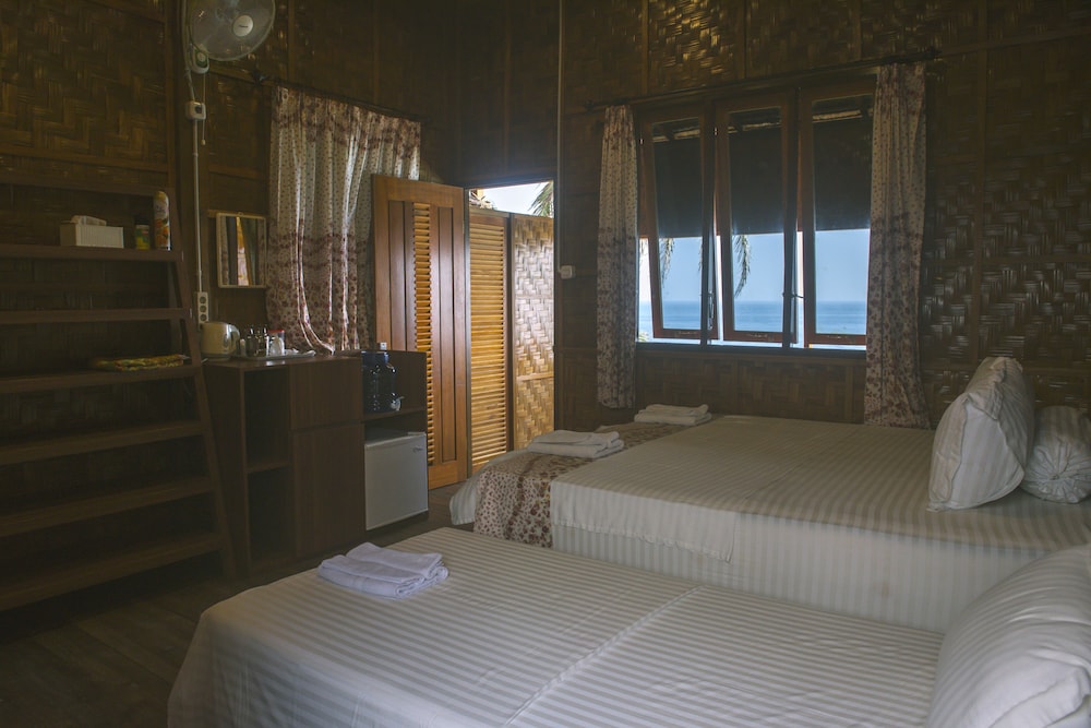 Beachfront Bungalow photo 2