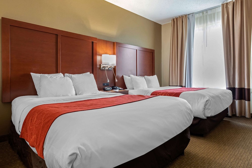 Suite, 2 Queen Beds, Accessible, Non Smoking photo 2