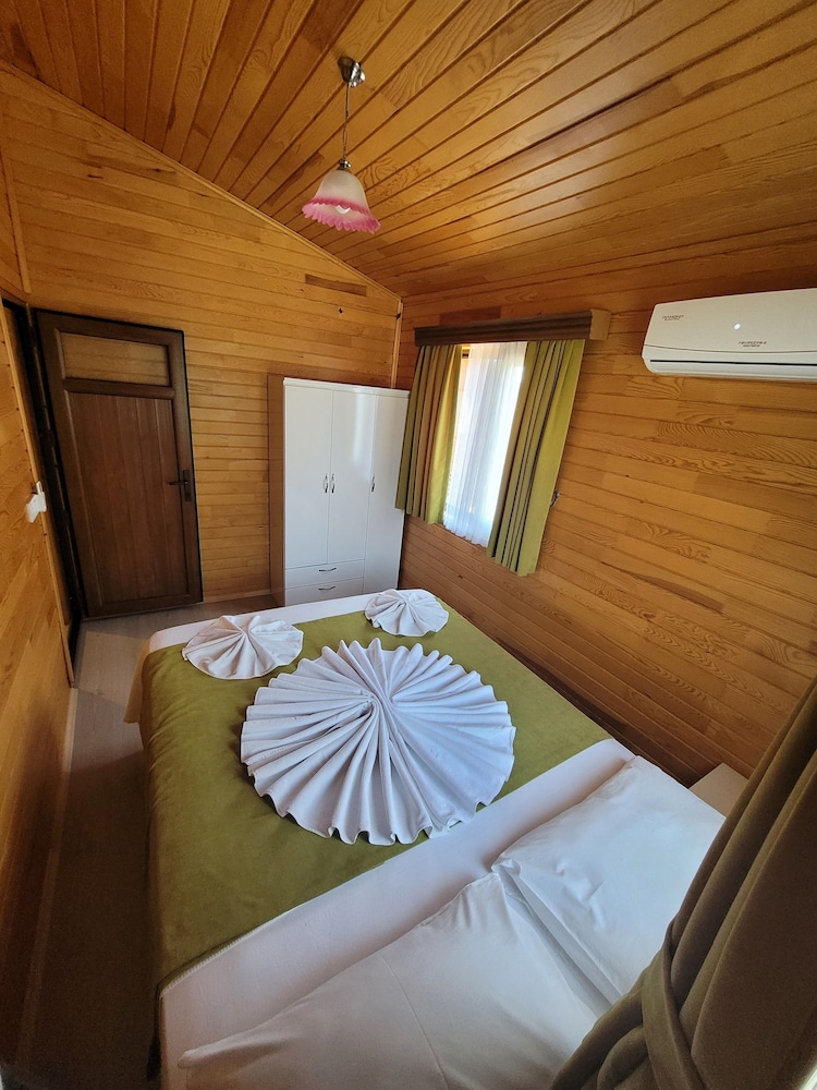 Deluxe Bungalow, 2 Bedrooms photo 3