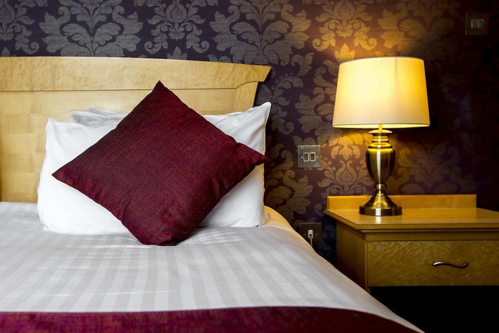 Suite - Photo 1