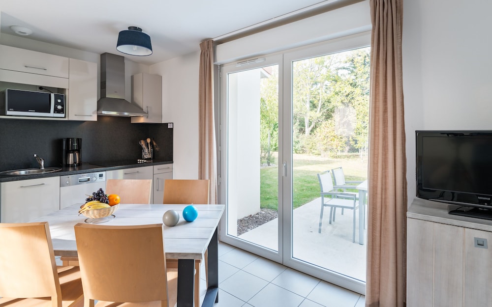 Holiday Home with alcove sleeps 6 photo 2