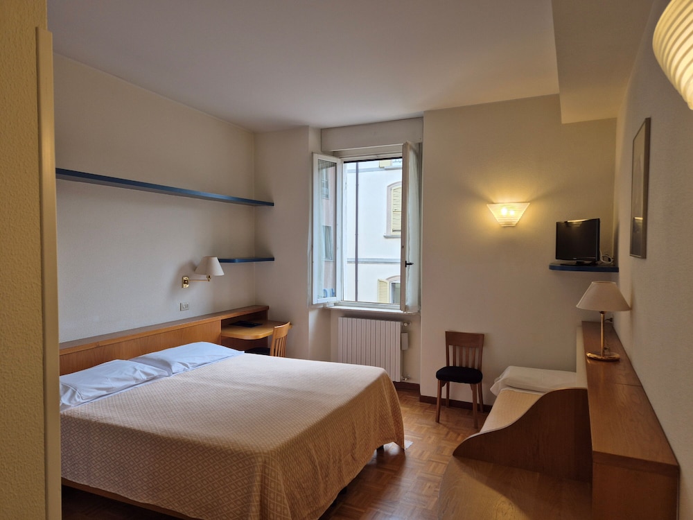 Standard Triple Room - Photo 2