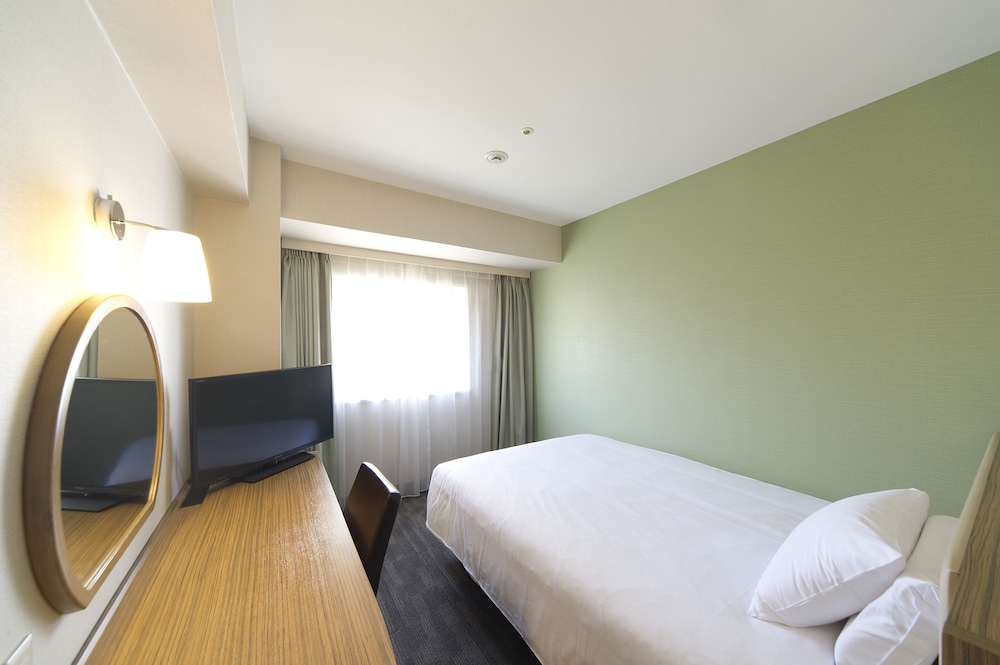 Superior Semi-double Room, Smoking (5 min walk from Shinagawa Station) photo 3