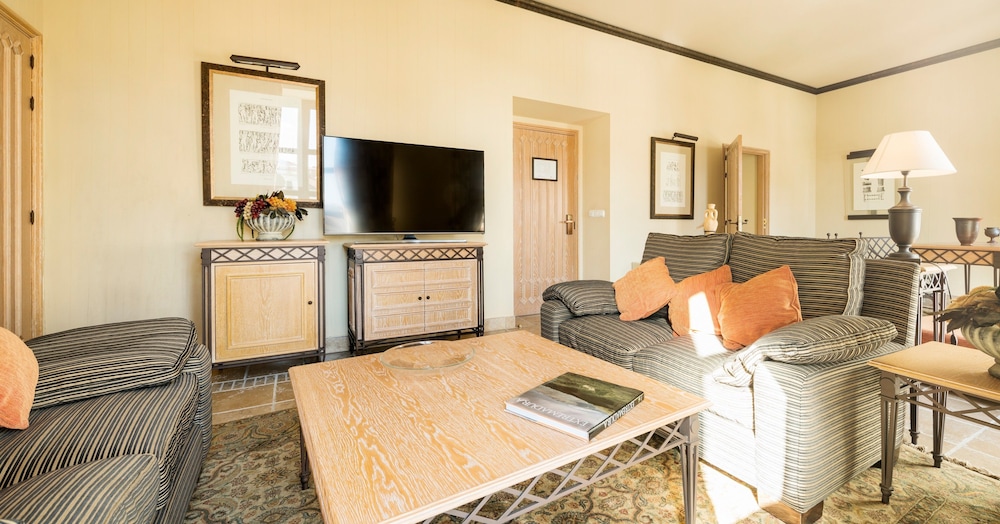 Junior Studio Suite - Photo 1
