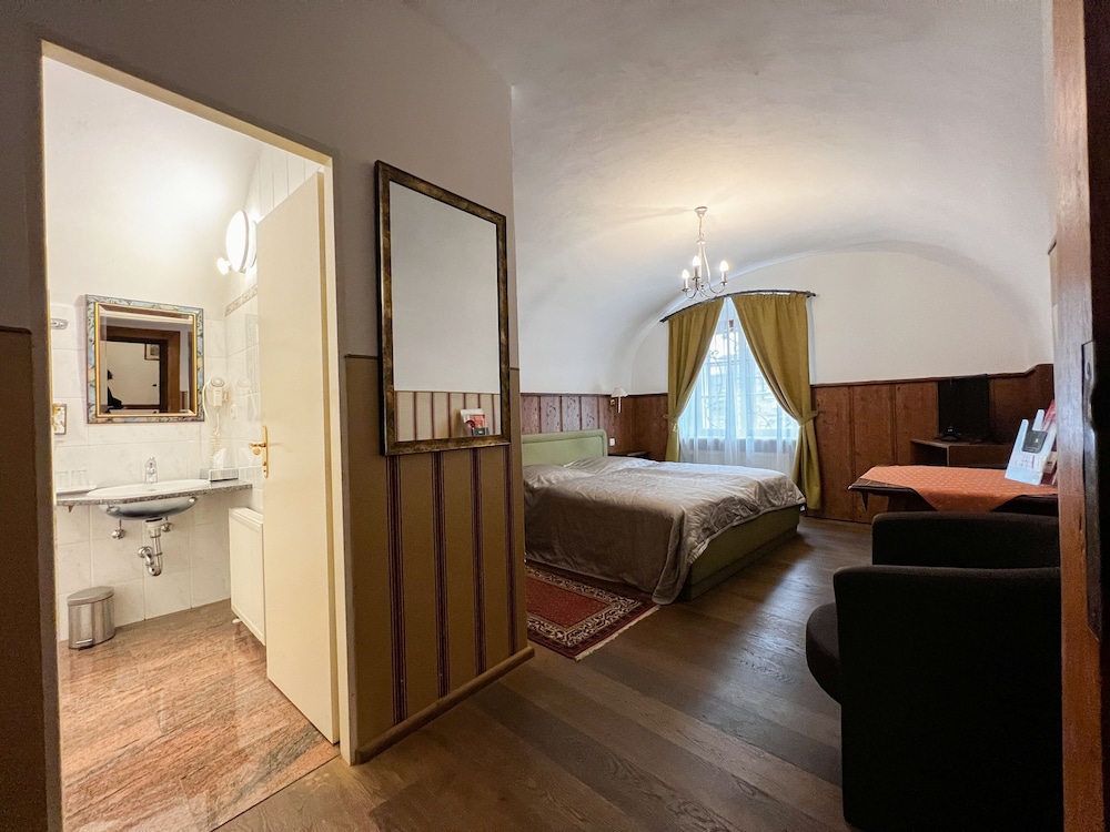 Superior Double Room Single Use photo 2