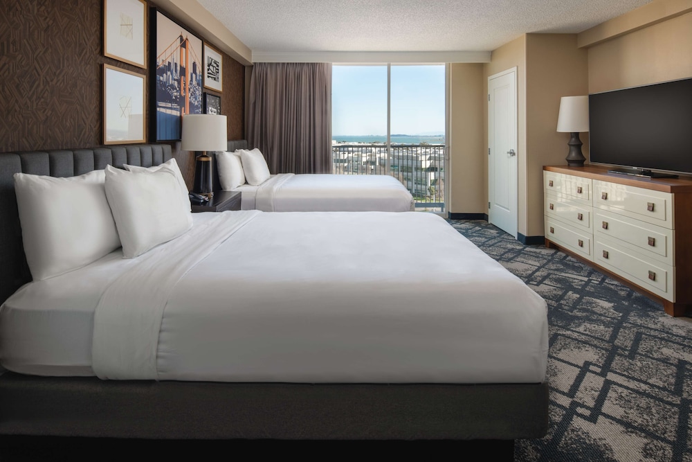 Room, 2 Queen Beds, Non Smoking