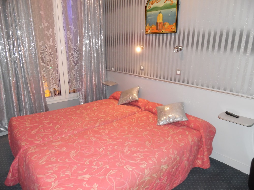 Double or Twin Room photo 2