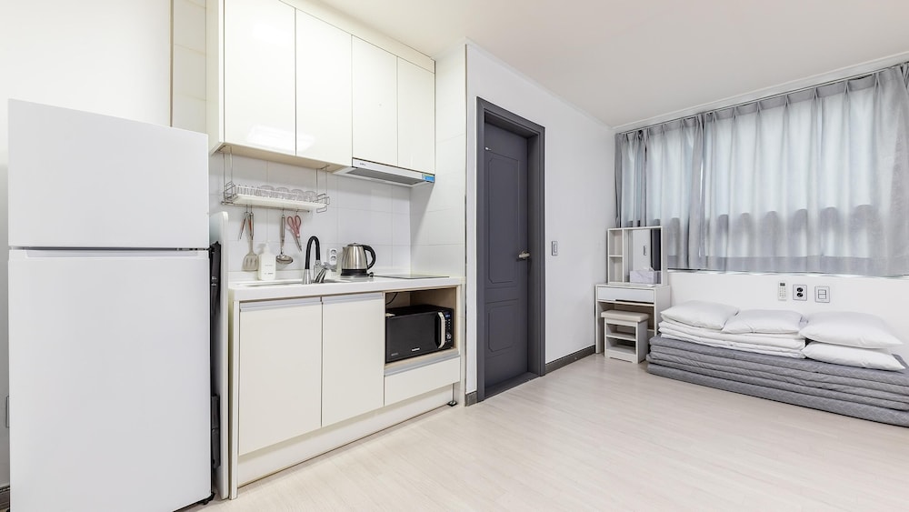 Basic Room, 1 Bedroom (102) - Photo 3