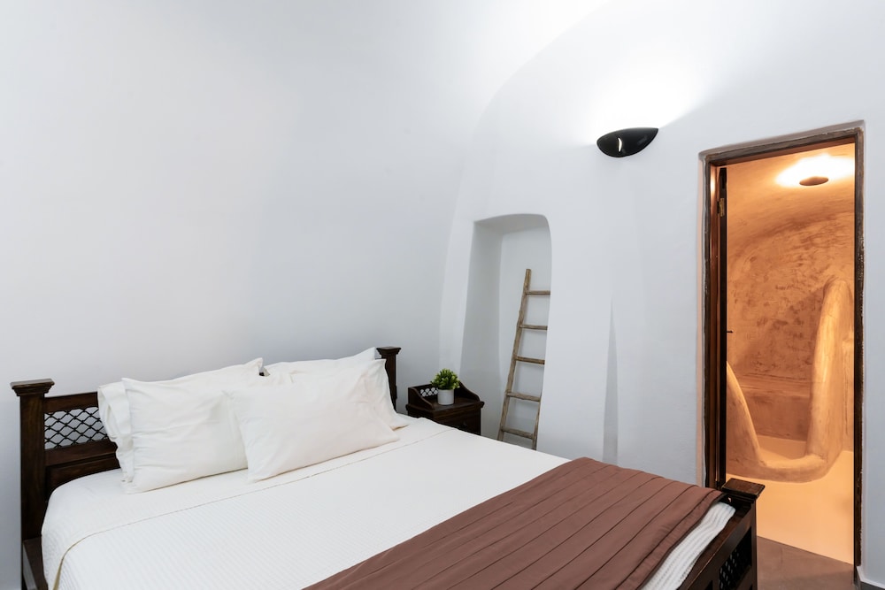 Classic Suite, Sea View (Cave)