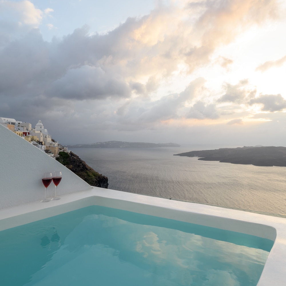 Villa (Caldera View outdoor Jetted tub) - Photo 8
