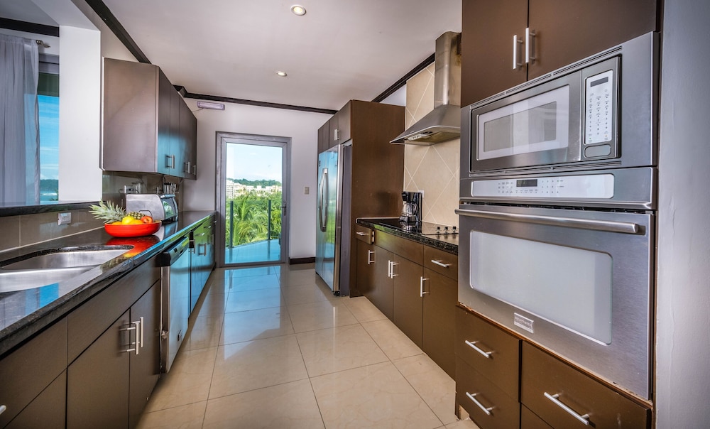 Apartment, 4 Bedrooms (Diamante del Sol 701N) photo 2