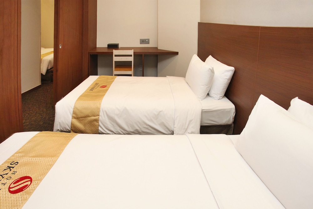 Quadruple Room (Bed Type Not guaranteed) - Photo 7