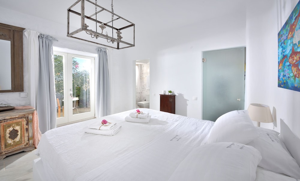 Delight Room with Garden View