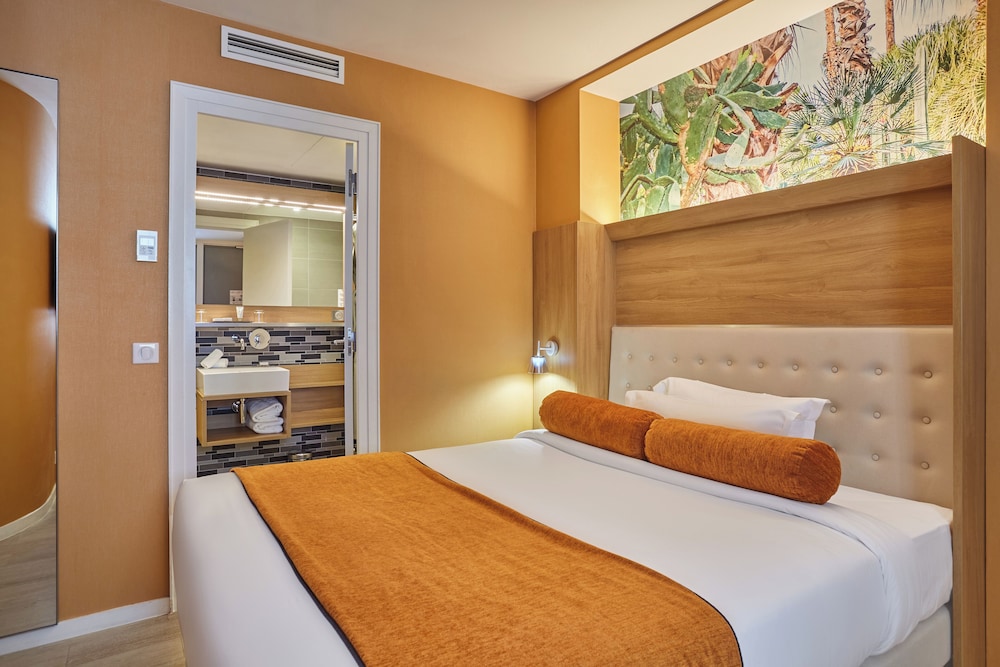 Small Double Room photo 1