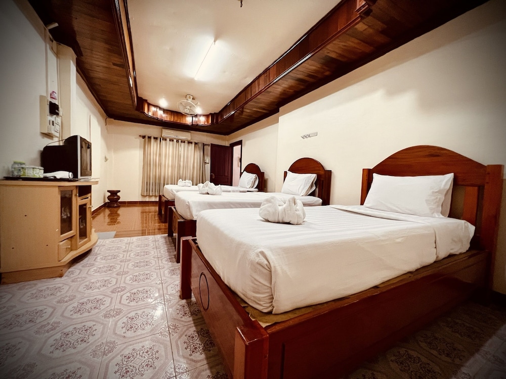 Panoramic Triple Room, 1 Bedroom, Balcony, Mountain View photo 2