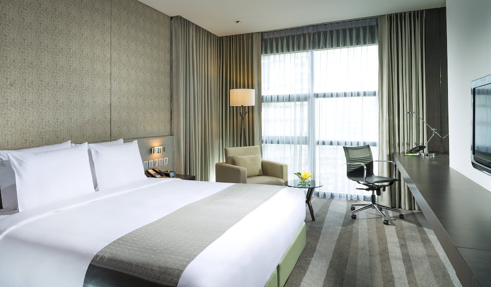 Standard Room, 1 King Bed, Accessible, City View