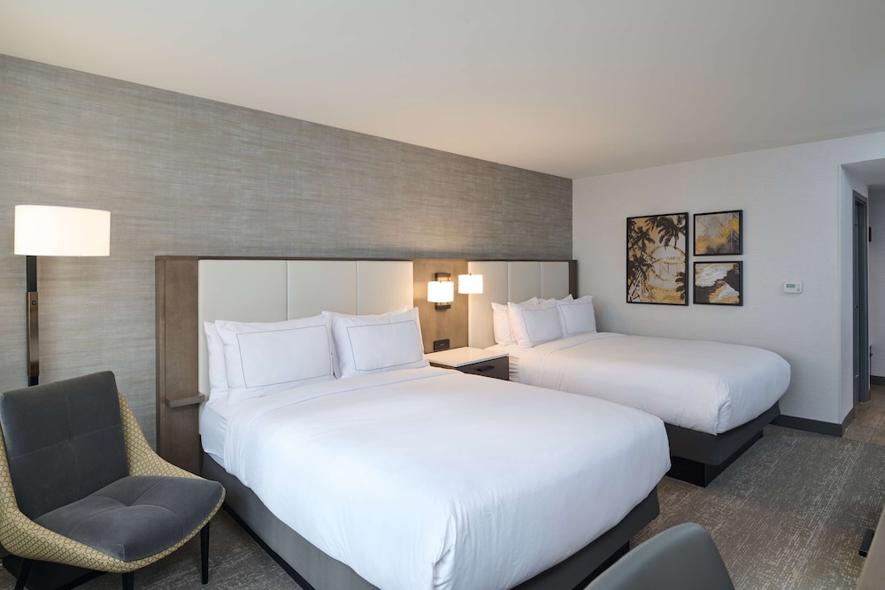 Studio, 2 Queen Beds, Accessible, Bathtub - Photo 2