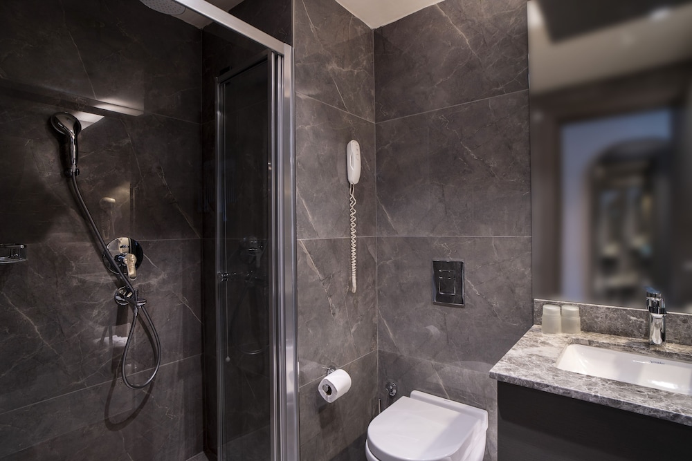 Signature Suite, 1 Bedroom, 2 Bathrooms, Sea View photo 3