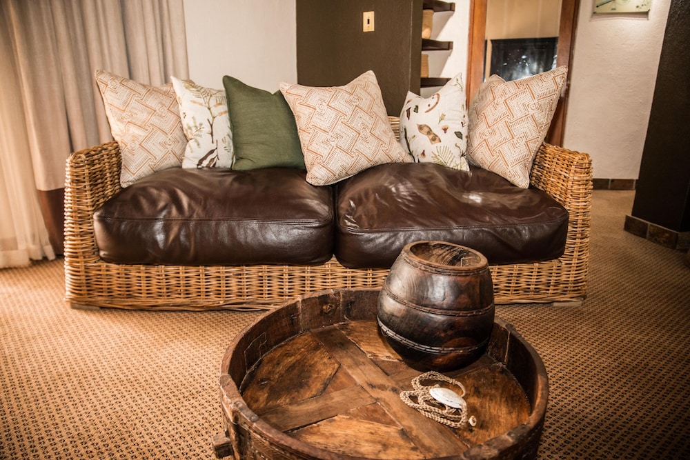 Honeymoon Suite photo 2