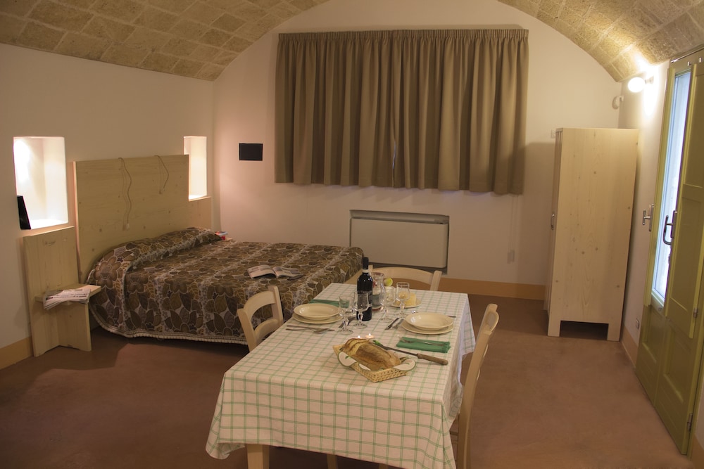 Studio, 1 Bedroom, Kitchenette photo 1
