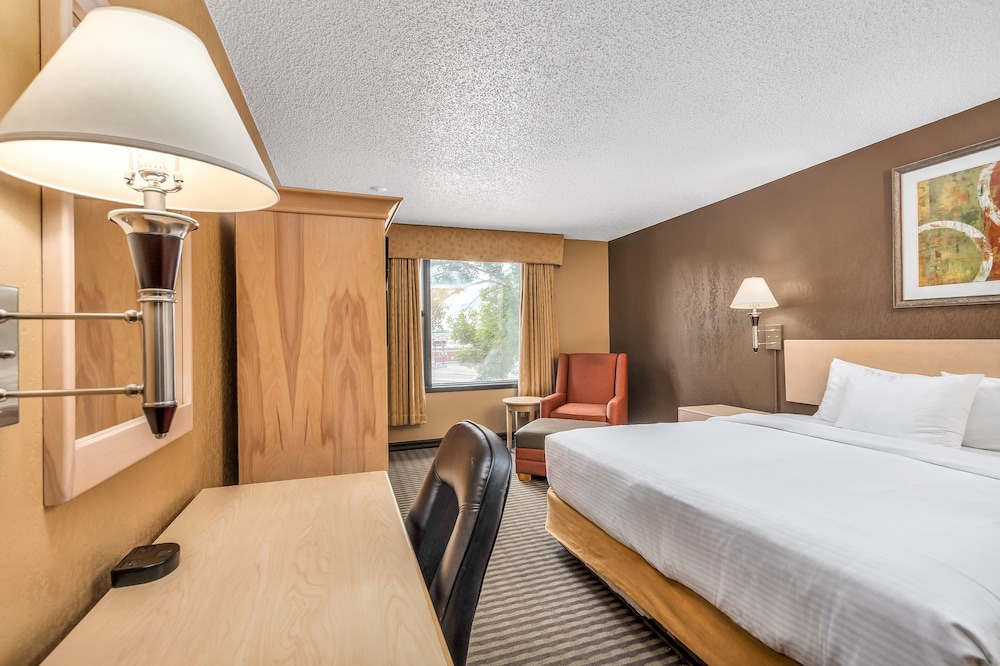 Standard Room, 1 King Bed - Photo 4