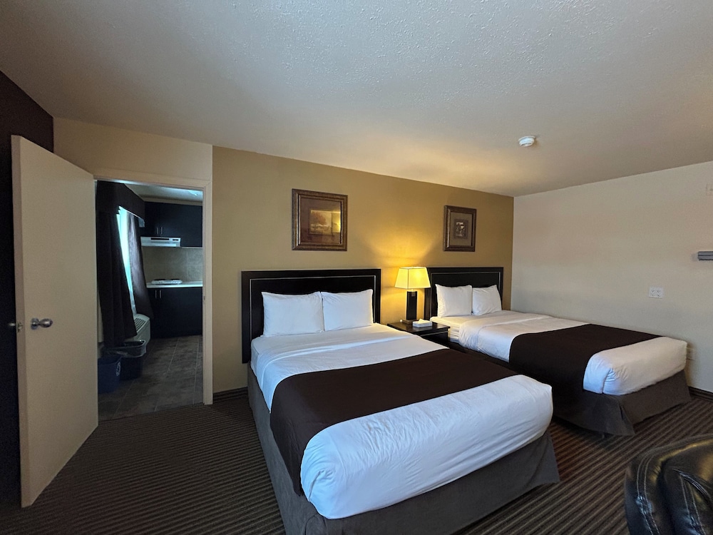 Room, 2 Queen Beds, Non Smoking (Efficiency) photo 1