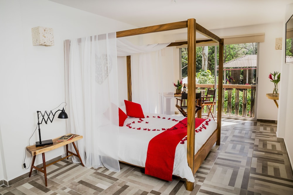 Honeymoon Room
