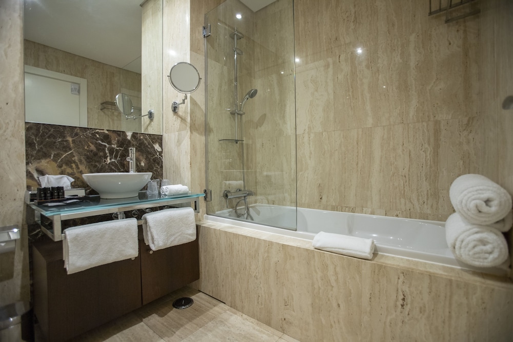 Luxury Suite, 1 Bedroom - Photo 7