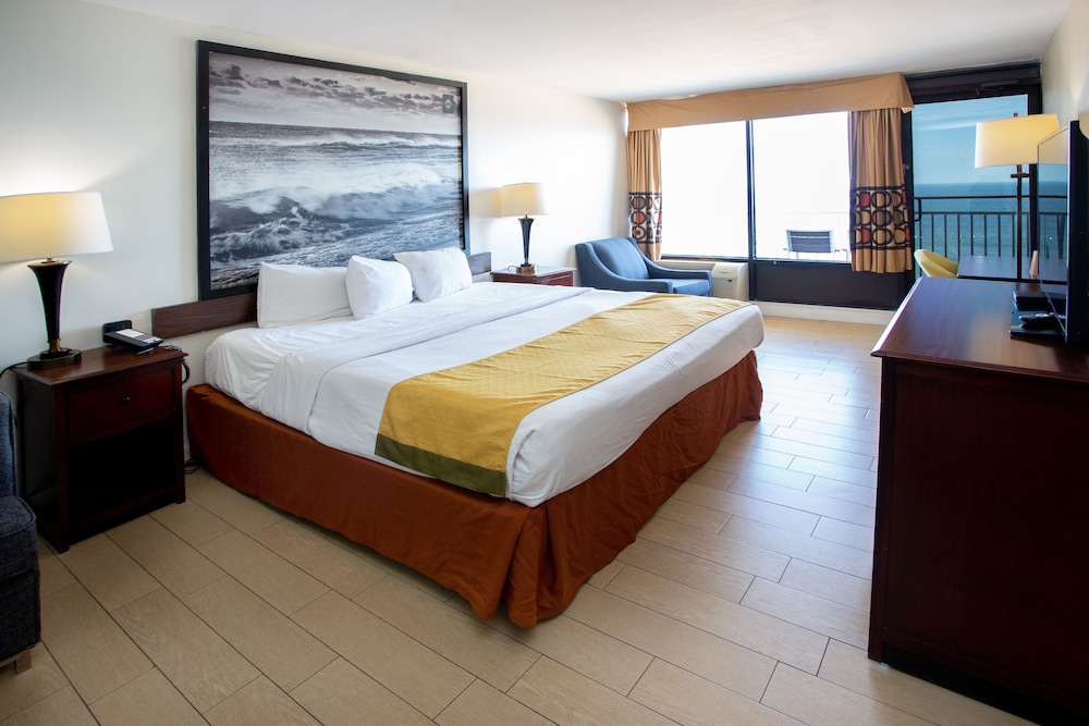 Oceanfront Non Smoking 1 King Bed photo 2