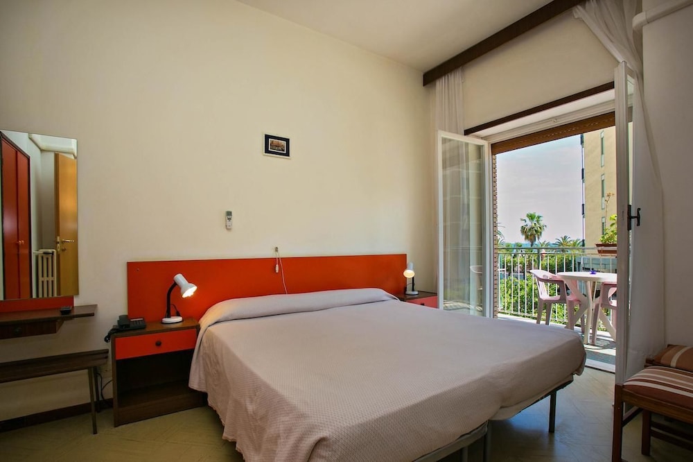 Double or Twin Room photo 1