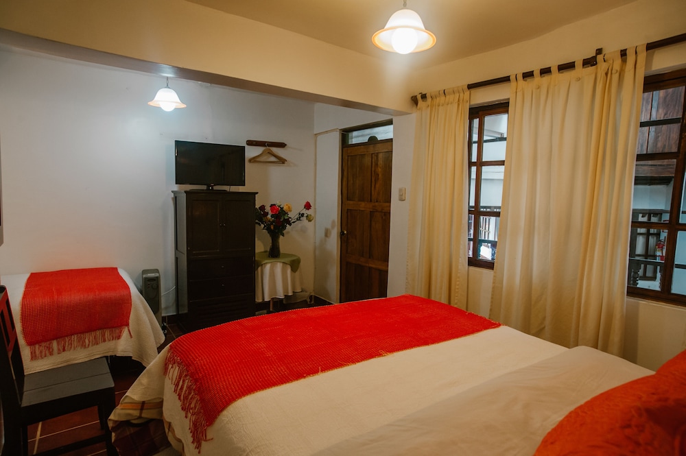 Family Triple Room, Mountain View photo 2