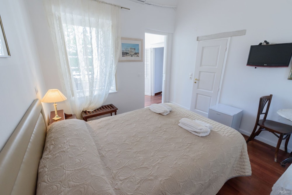 Traditional Standard Double/Twin Room - Photo 1