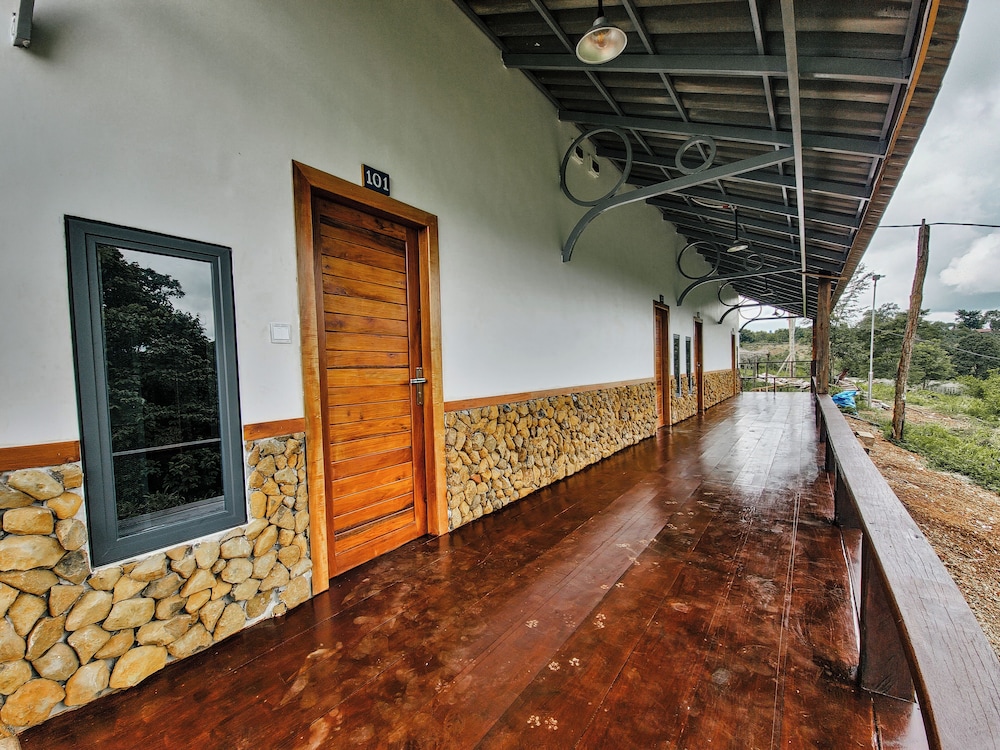 Deluxe Shared Dormitory, Mountain View photo 2