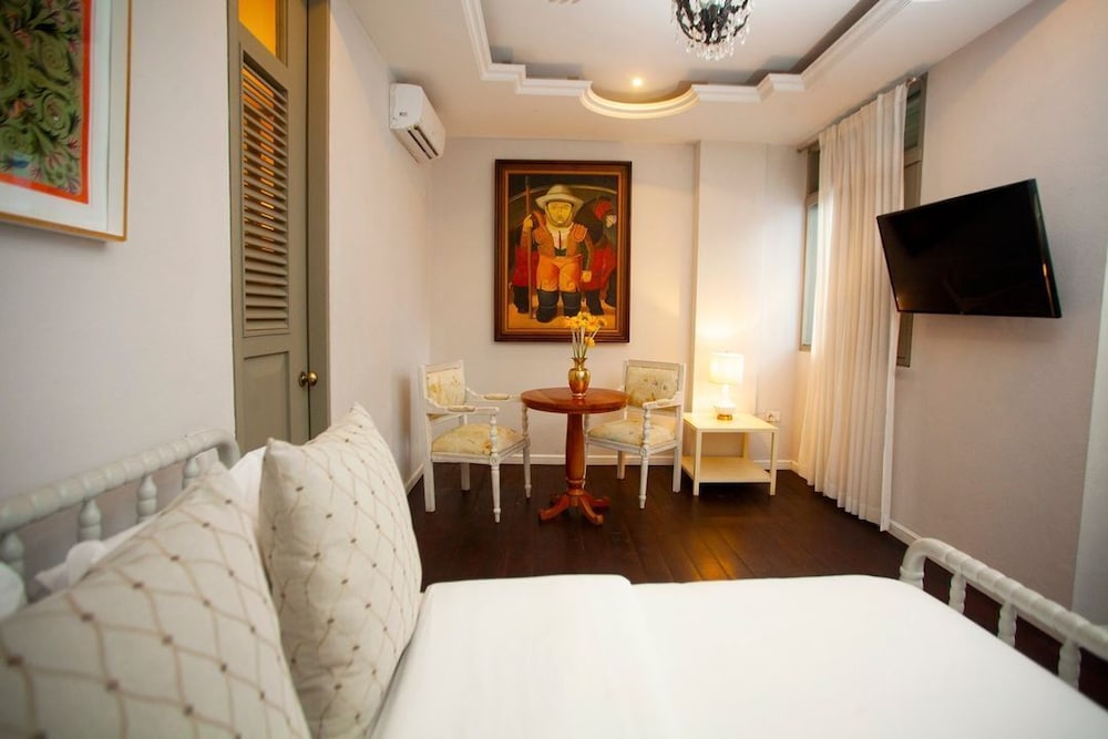 Superior Room, 1 Queen Bed photo 1