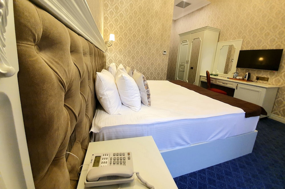 Deluxe Double or Twin Room, Balcony